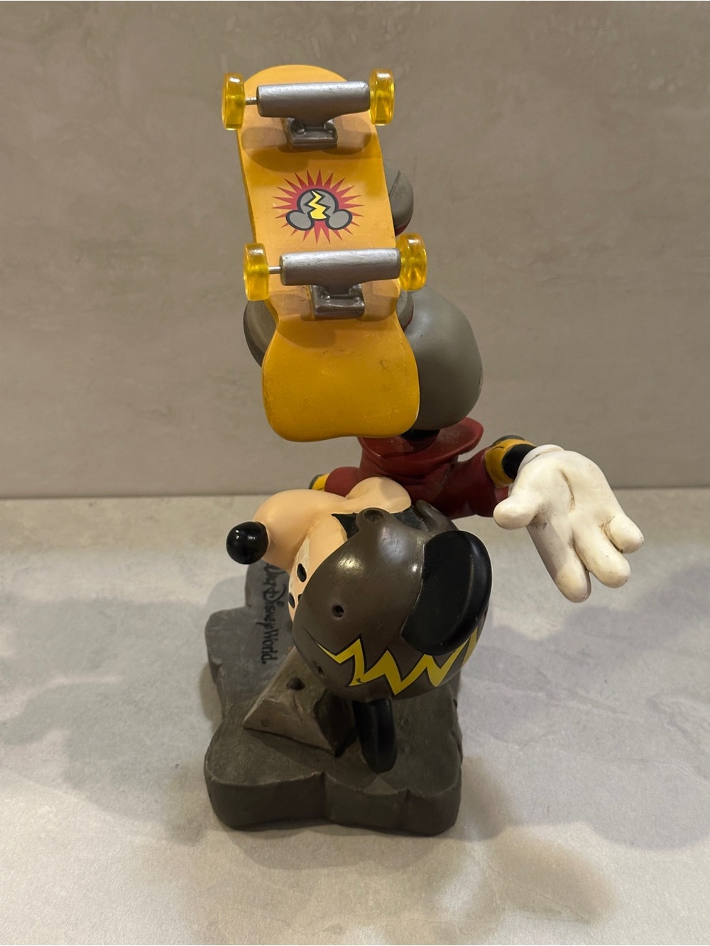Walt Disney World Mickey Mouse Baseball Pitcher Bobblehead - Picture 5 of 10